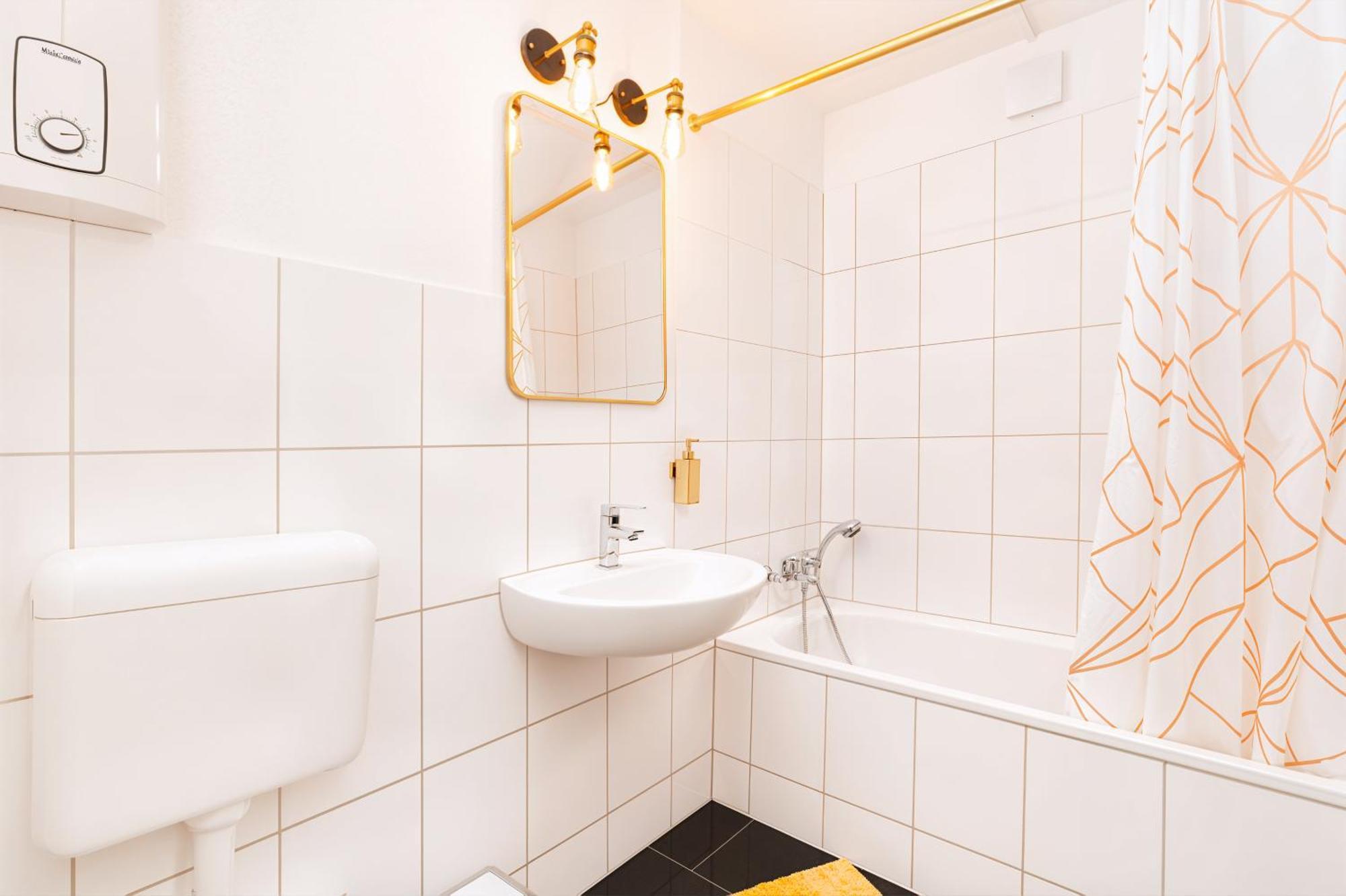 Smart Home - Essen - Perfect For 5 Guests! Central - Balcony - Netflix - Free Parking Zone Ngoại thất bức ảnh